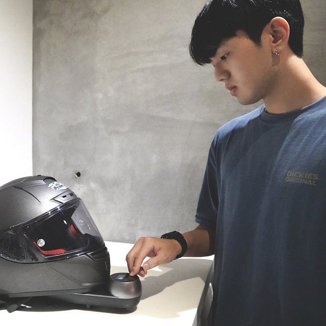 meekee 安全帽UV除菌烘乾機 (附手套烘乾架) MK-HD-1-US